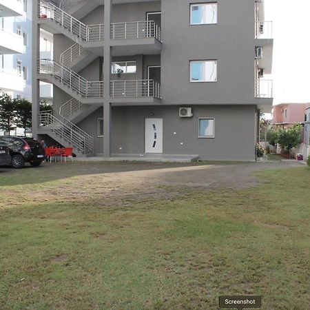 Vila Kledi Shëngjin Екстериор снимка