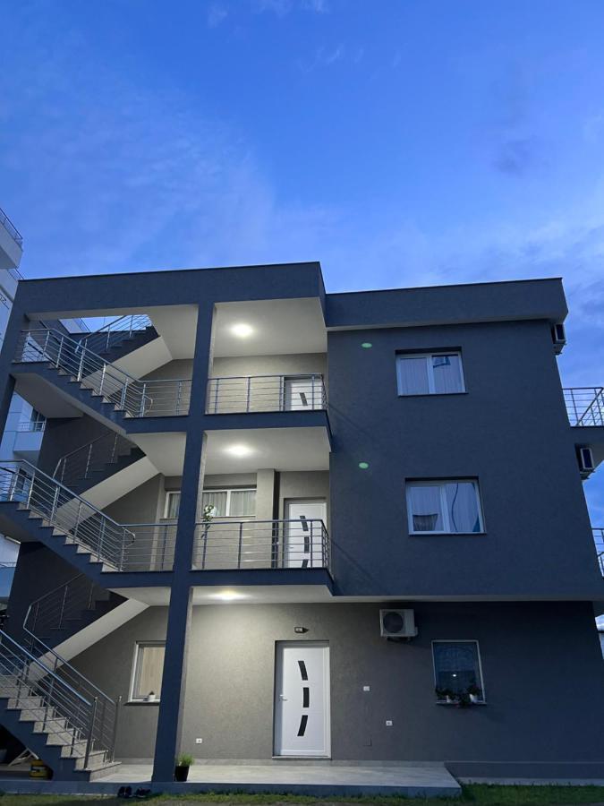 Vila Kledi Shëngjin Екстериор снимка